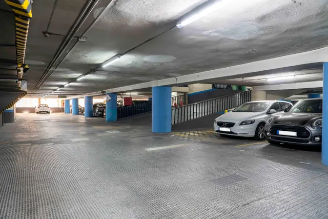 Parking de moto 2m² en alquiler - Eixample — 17