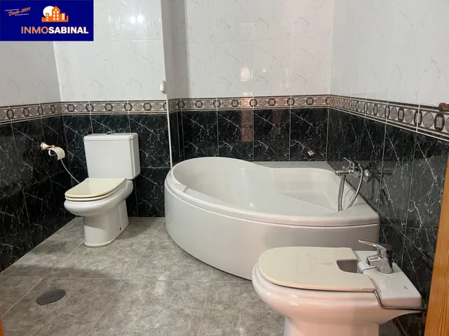 Amplio Piso en La Romanilla, Roquetas de Mar — 15