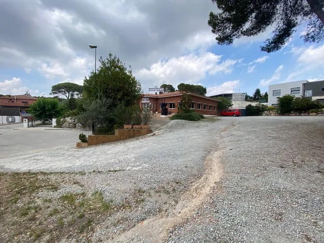 Terreno + Masía en venta en Bellaterra — 42