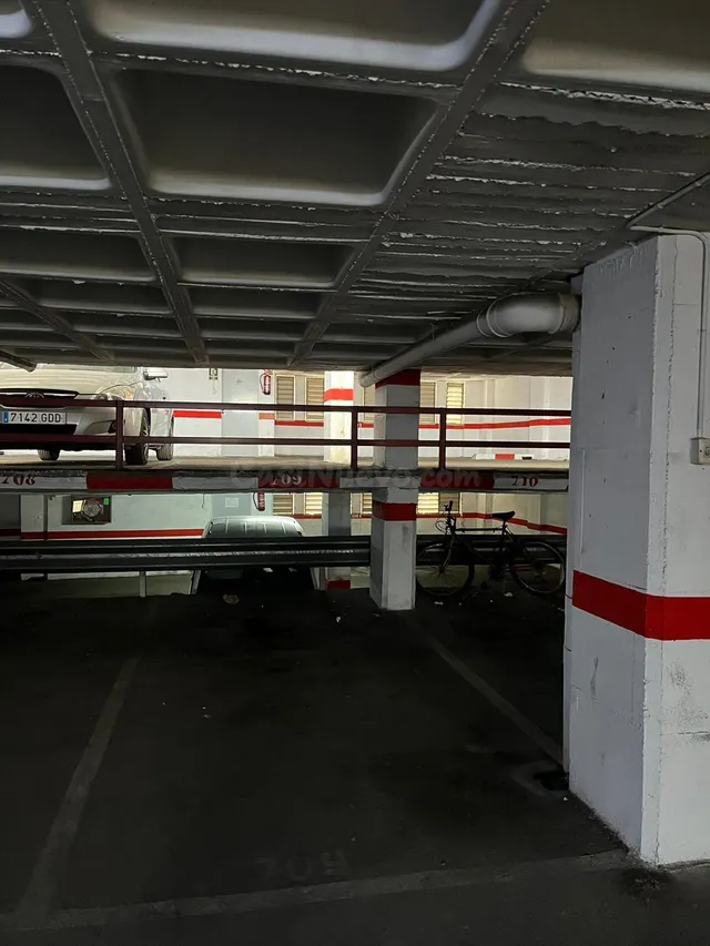 Plaza de parking en venta - foto 2