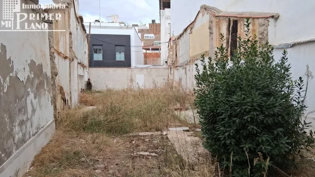 Amplio Solar en Tomelloso - Excelente Oportunidad de Inversi - foto 2