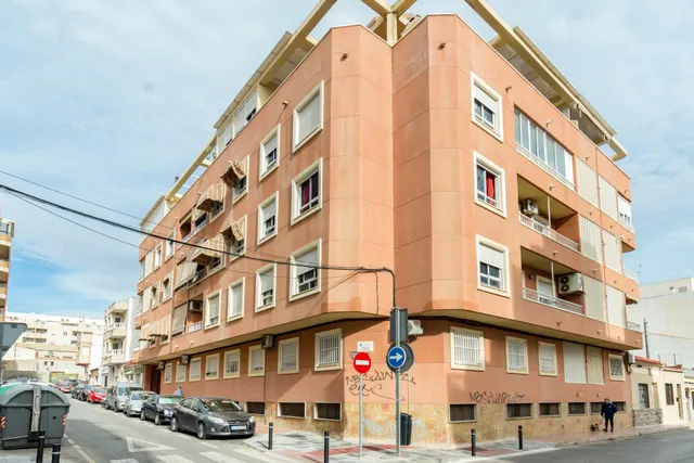 Apartamento a la venta en el Centro de Torrevieja — 35