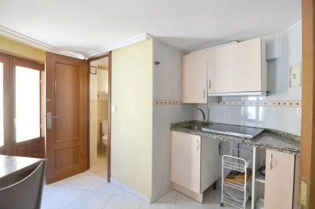 Urbis te ofrece un estupendo edificio en venta en todo el centro de Ciudad Rodrigo, Salamanca. — 30