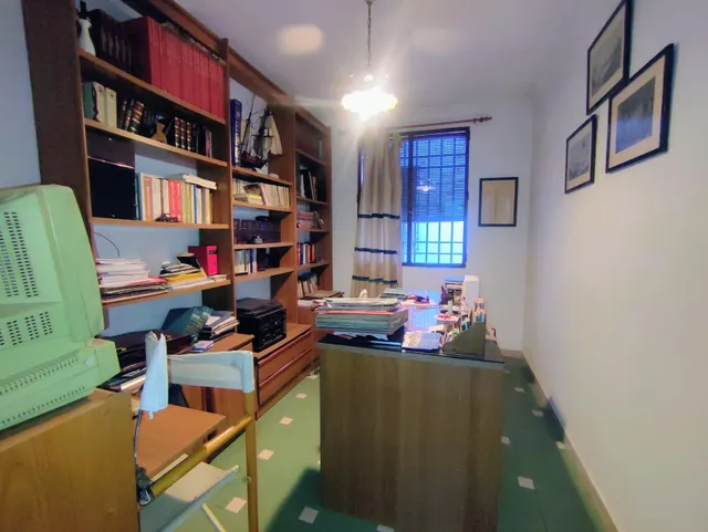 Estupenda casa, junto a la corredera con garaje,  con muchas posibilidades!!!! — 16
