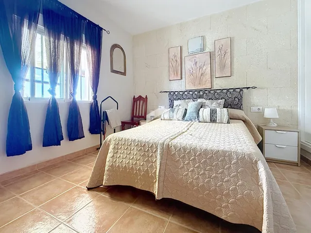 FINCA DE RECREO Y CHALET — 47