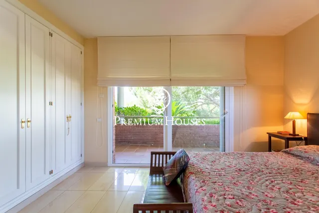 Exclusiva casa con jardín, piscina y espectaculares vistas al mar en Sant Andreu de Llavaneres — 20