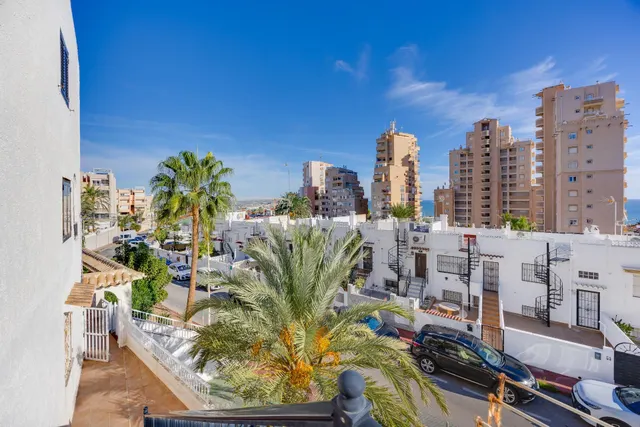 Spacious Apartment in Lomas de Mar, Torrelamata — 30