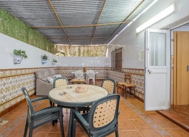 ¡Oportunidad Única en Puerto de la Torre! Casa de una sola p - foto 5