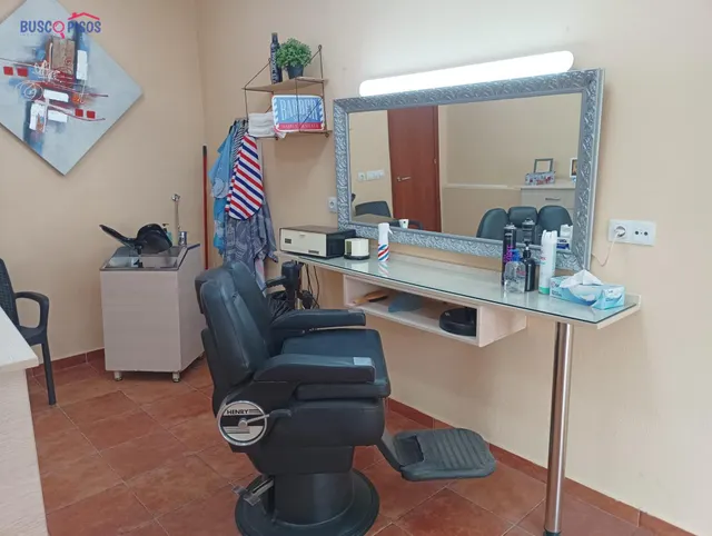 LOCAL COMERCIAL REFORMADO EN SECTOR SUR (zona baja) — 3
