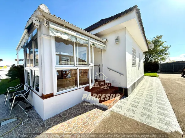 Chalet independiente en El Alcaide: espacio, comodidad y vida al aire libre — 36
