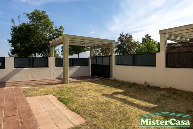 Exclusiva casa pareada de 4 dormitorios con sotano junto al campo de golf — 42