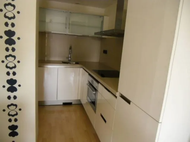 Piso amueblado con terraza en alquiler y parquing adicional — 4