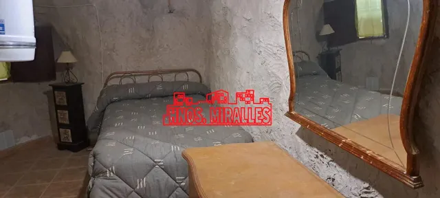 SE VENDE CASA CUEVA EN HONDON DE LAS NIEVES — 22
