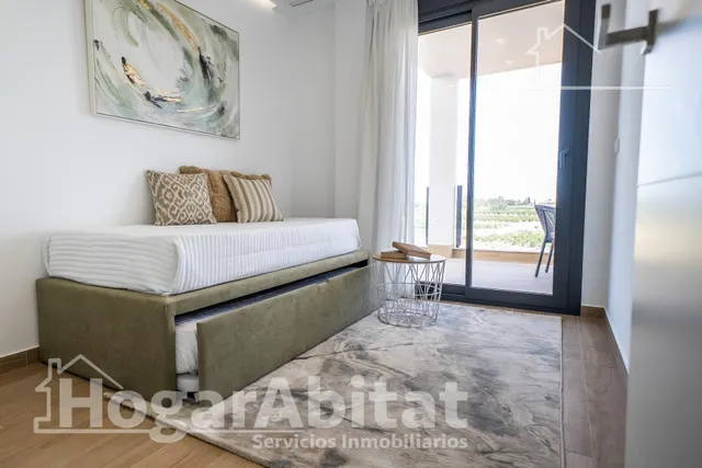 PRECIOSO ADOSADO A ESTRENAR CON PISCINA PRIVADA Y TERRAZA — 28