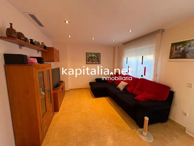EXCLUSIVO ADOSADO A LA VENTA LISTO PARA ENTRAR A VIVIR EN ANNA — 17
