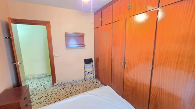 ¡estupendo piso con balcón y ascensor junto a plaza de los jardinillos! — 15