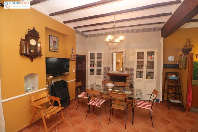 CASA CON ALMA EN EL CENTRO DE QUART DE LES VALLS | 4 HAB. +  - foto 5
