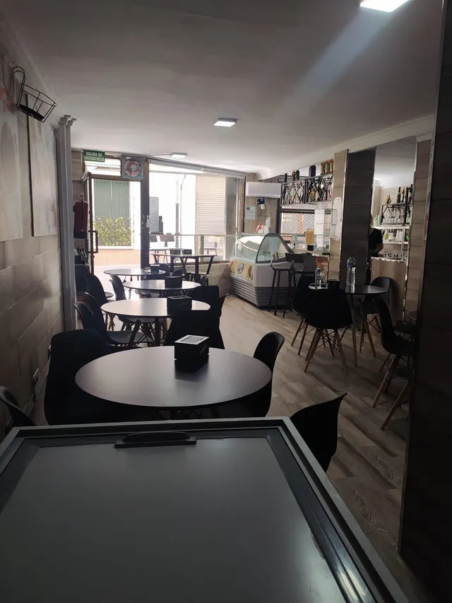 Se vende local comercial en pleno centro de Antequera — 9