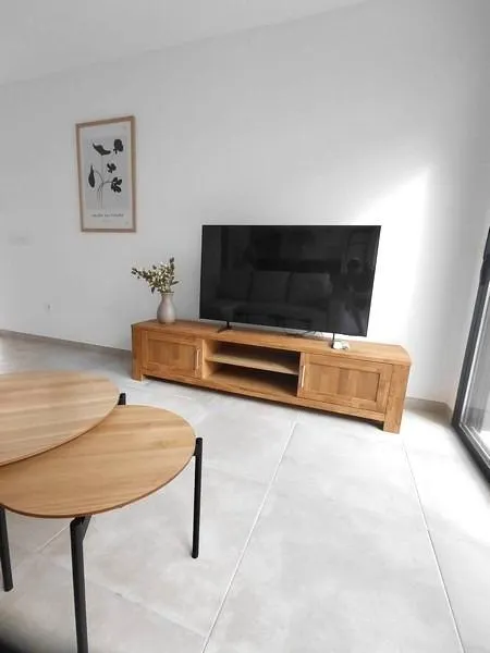 ALTO STANDING - Se vende bonita y amplia VILLA CON SOTANO Y PISCINA PRIVADA, 300 metros de parcela.- — 15
