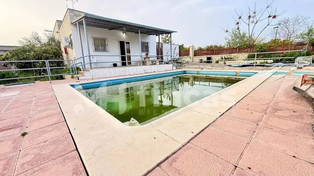 Finca rústica con vivienda y piscina en Montellano | Parcela - foto 2