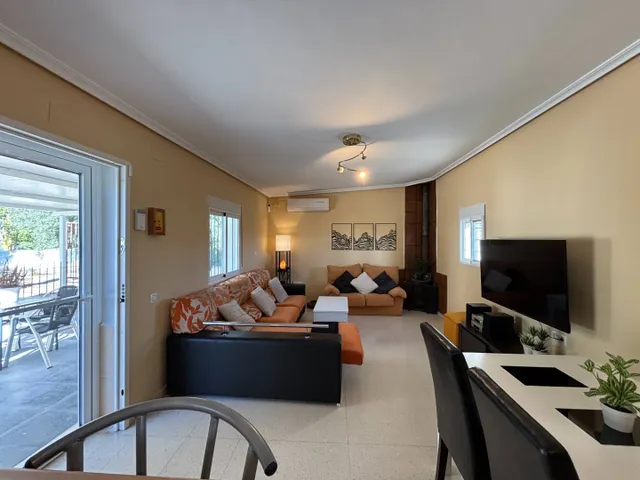 Gran oportunidad! Finca con dos viviendas independientes. — 34