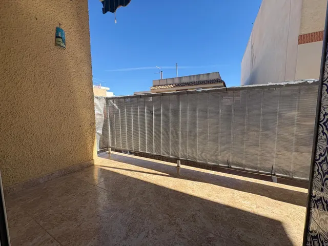 Primer piso sin ascensor en esquina en los nietos — 16