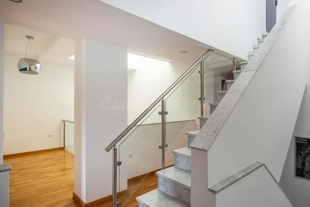 Chalet adosado de diseño en zona Av. de España