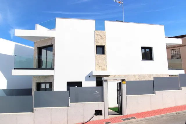 VILLA A ORILLAS DE LA PLAYA DE LA MATA – TORREVIEJA! — 15