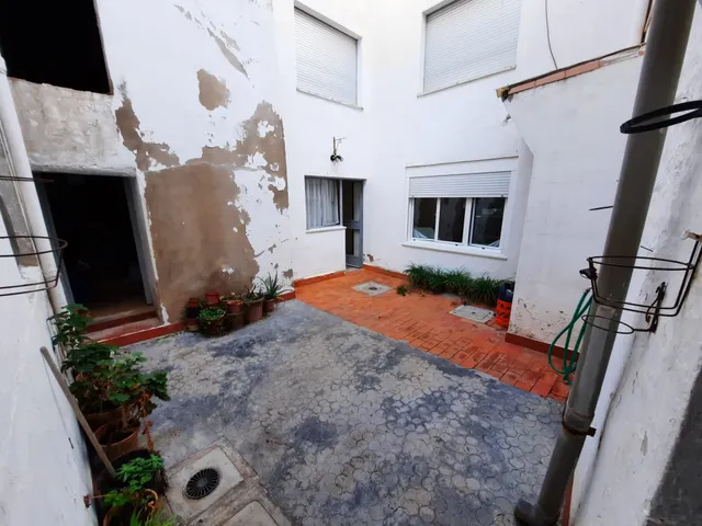 CASA CON PLANTA BAJA, PRIMERA ALTURA Y CAMARAS — 9
