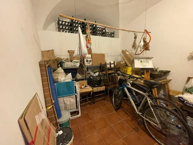 CASA EN ESQUINA EN CASAS DE DON ANTONIO — 31