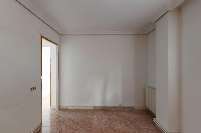 Piso exterior de 111 m2 con 4 dormitorios, garaje y trastero en Av Juan Antonio Perea — 42