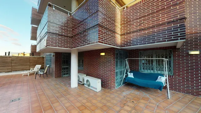 Piso 5 habitaciones 207m² en alquiler - Estación — 10