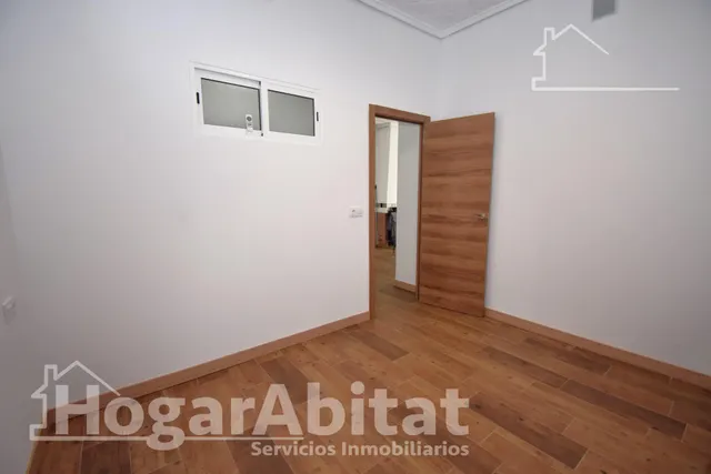 CASA REFORMA A ESTRENAR CON TERRAZA Y TRASTERO — 25