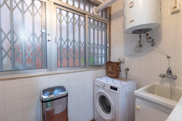Amplio piso de 4 dormitorios en la prestigiosa urbanización Las Brisas – La Chana — 13