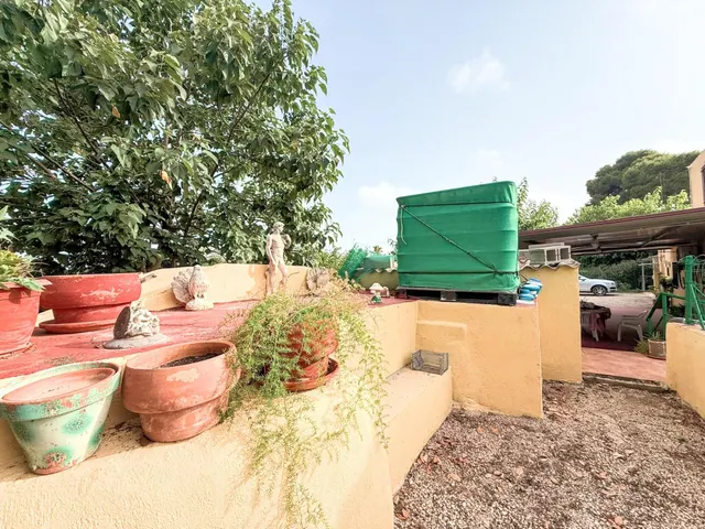 FANTASTICA MASIA CON PISCINA Y AMPLIA PARCELA EN VENTA — 24