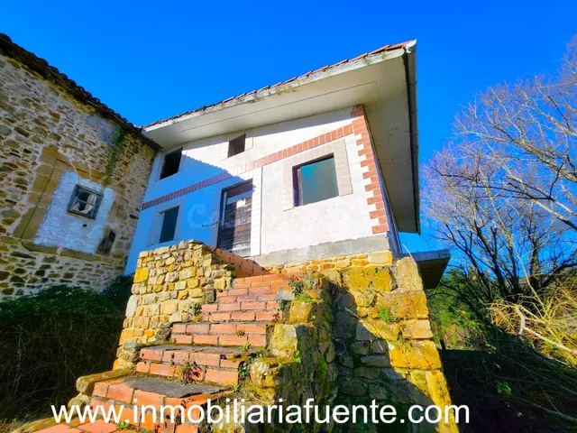 CASA DE 3 PLANTAS CON TERRENO EN ARTZENTALES - foto 2