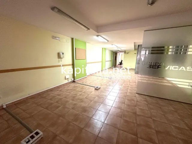 Amplia oficina en alquiler y venta en Ontinyent (Valencia) — 16