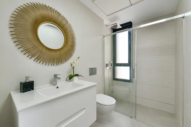 FABULOSO ÁTICO EN RESIDENCIAL DE LUJO CON VISTAS AL MAR EN FINESTRAT. — 32