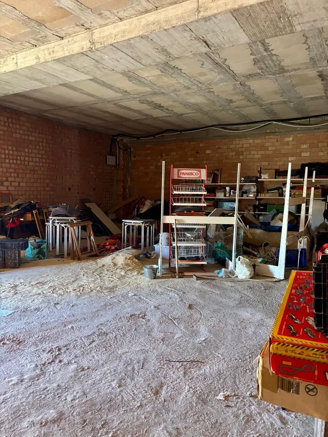 Local Premium de 100 m2 en Bruto: El Corazón Comercial de Casines — 2