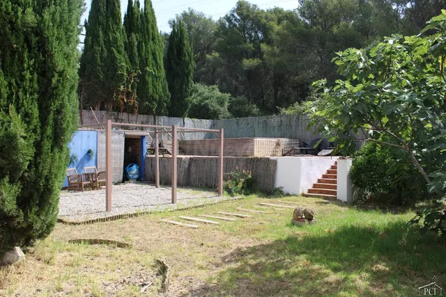 Casa individual en gran parcela ubicada en una zona tranquil - foto 4