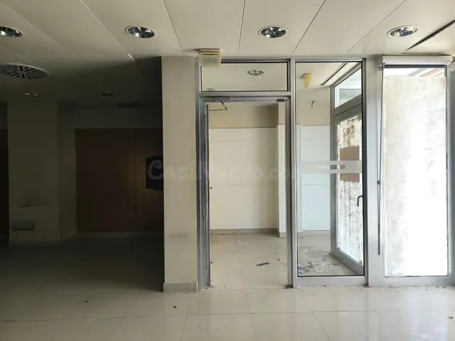 Local comercial 113m² en venta - Hipercor - foto 4