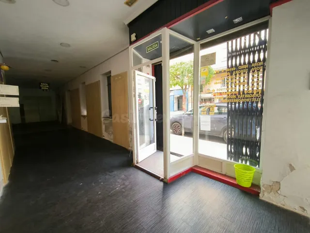 Local comercial en Elche - foto 4