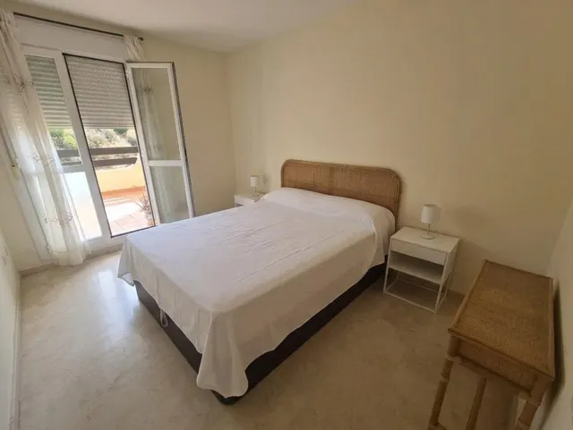 Oferta de piso de 2 dormitorios con plaza de garaje y trastero en la duquesa — 7