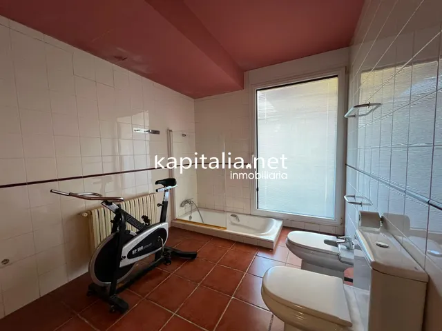 Fantástico chalet a la venta en Ontinyent , zona la Solana . — 27