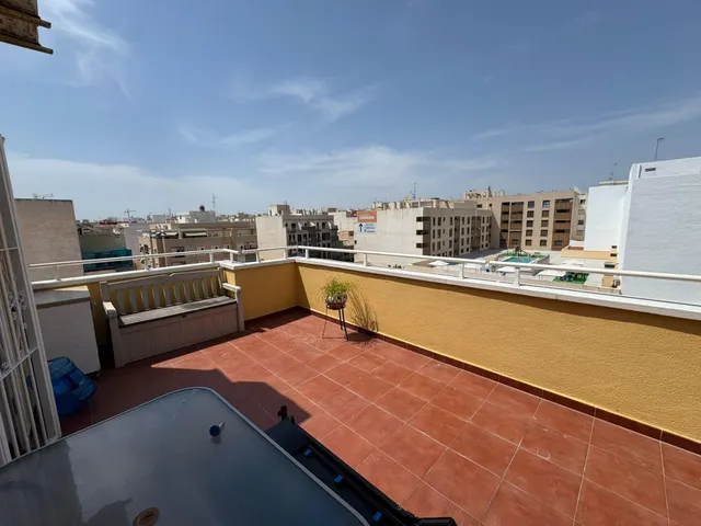ATICO 2 DORMITORIOS PLAYA DEL CURA Y estación AUTOBUSES 136.000€ — 23