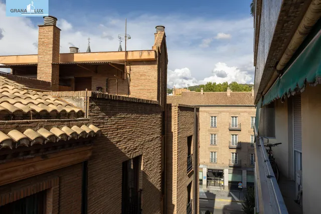 Piso y cochera en venta junto Acera de Darro. — 27