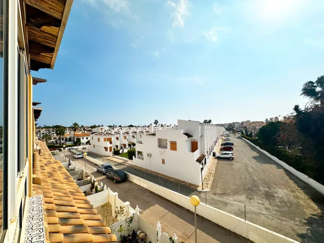 Casa 3 habitaciones 101m² en venta - Lomas de Cabo Roig — 46