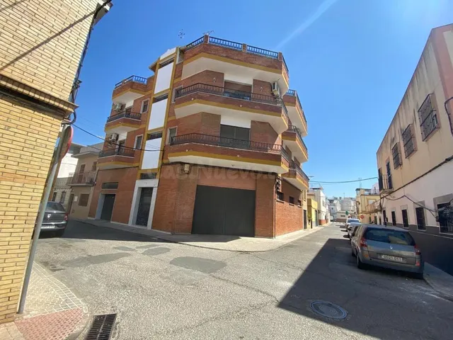 Se vende Edificio + Garajes en Sevilla - foto 5