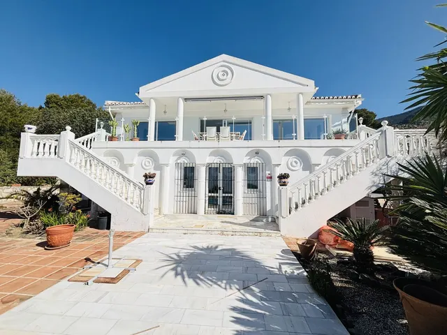 Chalet 5 habitaciones 430m² en venta - Riviera del sol