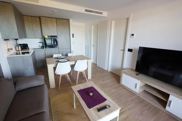 Apartamento 1 habitación 122m² en venta - Puerto — 23